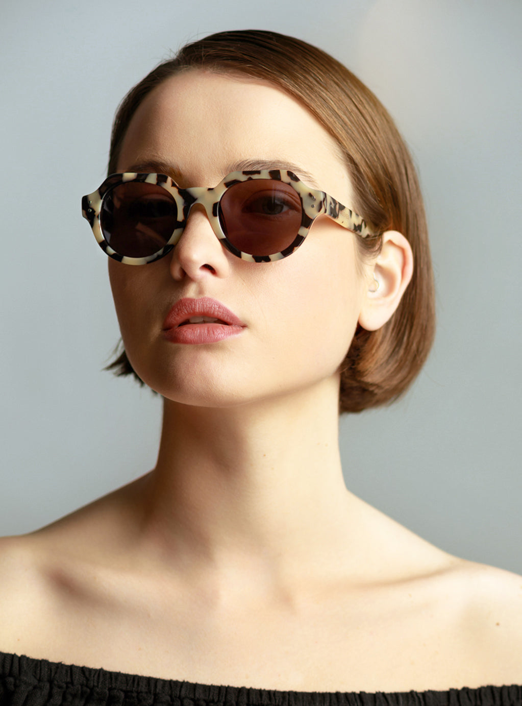Helios Creme Tortoise With Black Lenses